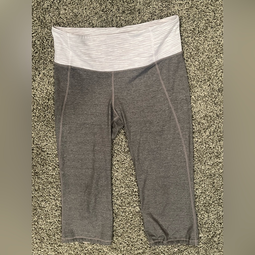 Lululemon cropped pants